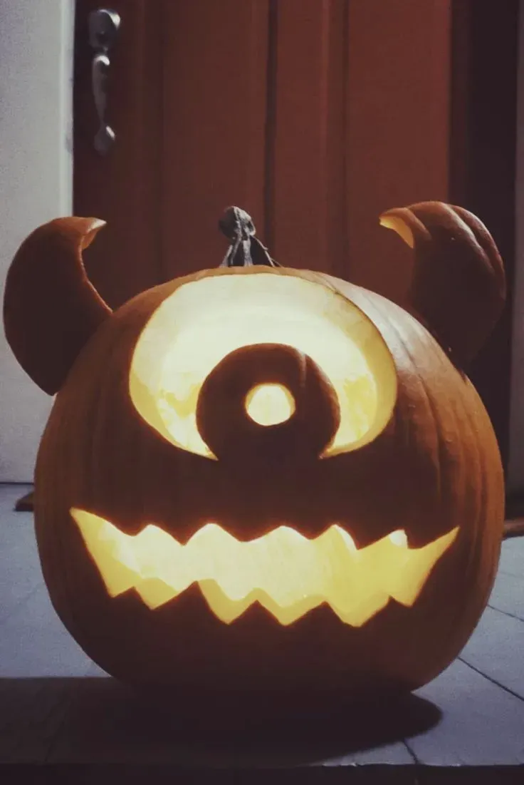 Classic and Simple Carved Pumpkin Ideas
